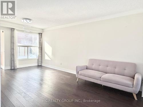 1603 Mcbrady Crescent, Pickering, ON - Indoor Photo Showing Living Room