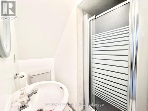 1603 Mcbrady Crescent, Pickering, ON - Indoor Photo Showing Bathroom