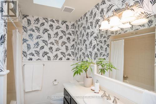 56 Acredale Drive, Hamilton, ON - Indoor Photo Showing Bathroom