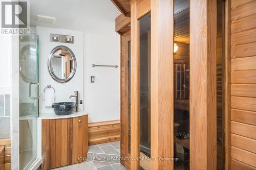 56 Acredale Drive, Hamilton, ON - Indoor