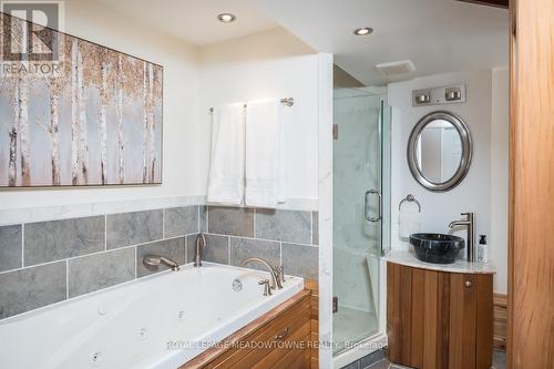56 Acredale Drive, Hamilton, ON - Indoor Photo Showing Bathroom