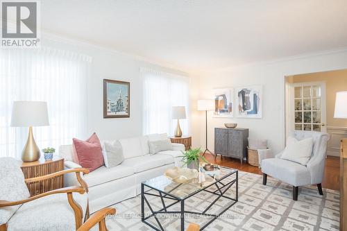 56 Acredale Drive, Hamilton, ON - Indoor Photo Showing Living Room