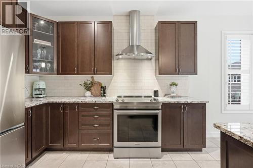 4268 Ryan Lane, Burlington, ON - Indoor Photo Showing Kitchen With Upgraded Kitchen