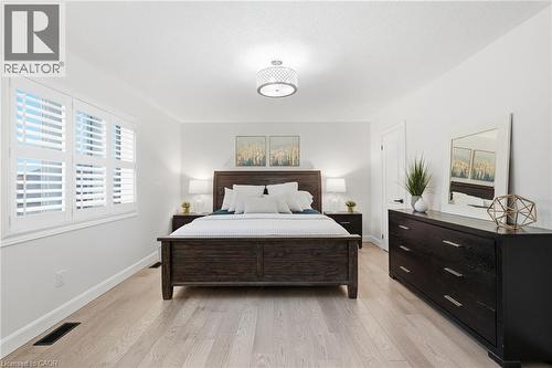 4268 Ryan Lane, Burlington, ON - Indoor Photo Showing Bedroom