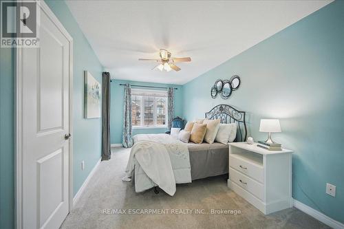 105 Oakhaven Place, Hamilton, ON - Indoor Photo Showing Bedroom