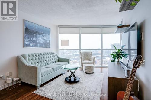 1503 - 9 George Street, Brampton, ON - Indoor Photo Showing Living Room