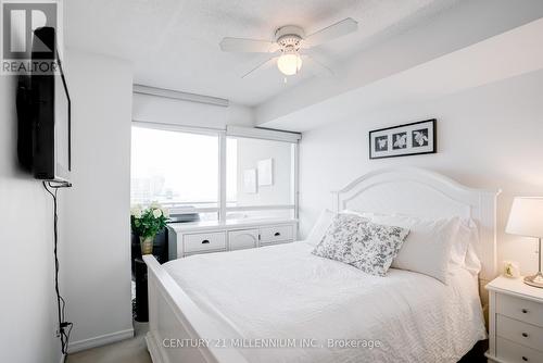 1503 - 9 George Street, Brampton, ON - Indoor Photo Showing Bedroom