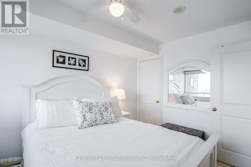 1503 - 9 George Street, Brampton, ON - Indoor Photo Showing Bedroom