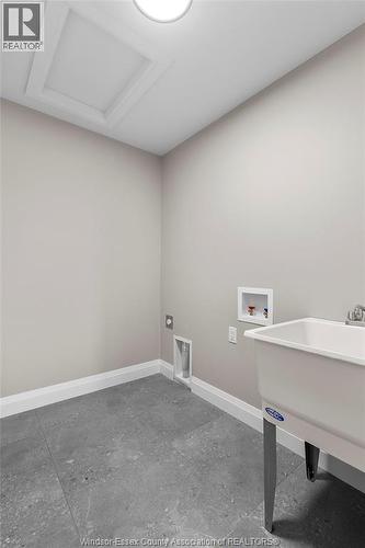 259 Joan Flood, Essex, ON - Indoor Photo Showing Other Room