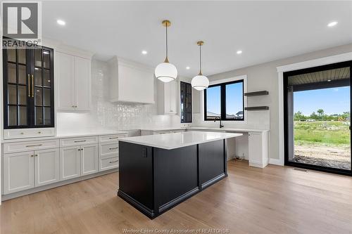 259 Joan Flood, Essex, ON - Indoor Photo Showing Kitchen With Upgraded Kitchen