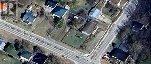 160 Elora Street W, Mapleton, ON - Indoor With Storage