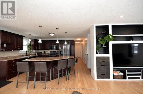160 Elora Street W, Mapleton, ON - Indoor Photo Showing Kitchen