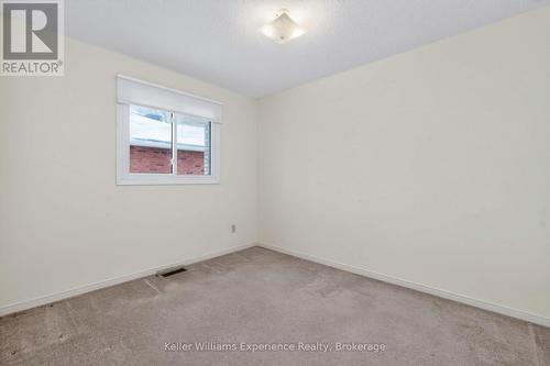 Main Floor Third Bedroom - 943 Playfair Road, Midland, ON - Indoor Photo Showing Other Room