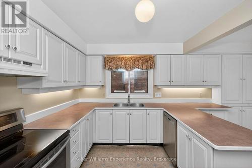 943 Playfair Road, Midland, ON - Indoor Photo Showing Kitchen With Double Sink