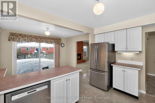 943 Playfair Road, Midland, ON - Indoor Photo Showing Kitchen