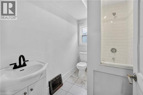 49 Allan Avenue, Hamilton, ON - Indoor Photo Showing Bathroom