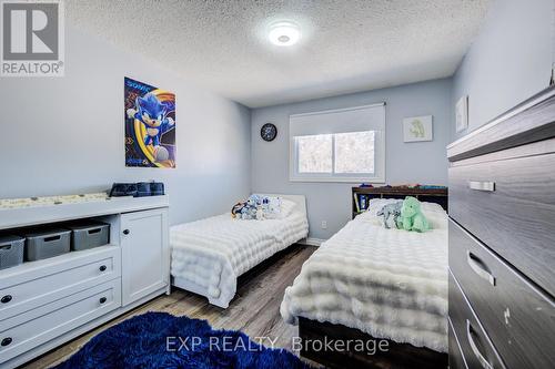 52 Uxbridge Crescent, Kitchener, ON - Indoor Photo Showing Bedroom