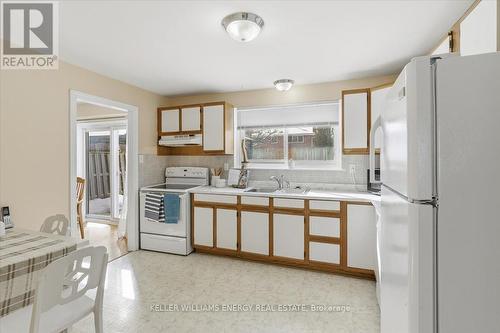 886 Antonio Street, Pickering (Bay Ridges), ON - Indoor Photo Showing Kitchen