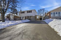 886 ANTONIO STREET  Pickering (Bay Ridges), ON L1W 1T3