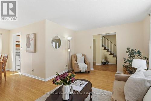 886 Antonio Street, Pickering (Bay Ridges), ON - Indoor Photo Showing Living Room