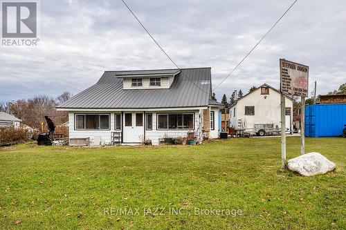 140 Victoria Street, Brock (Beaverton), ON - Outdoor