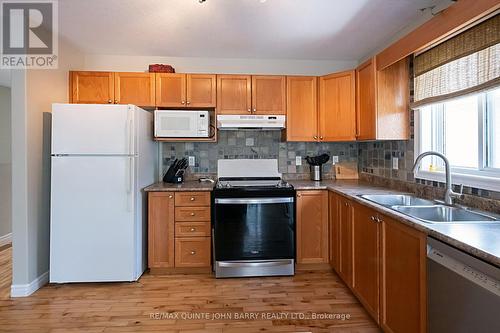 179 Nicholas Street, Quinte West (Murray Ward), ON - Indoor Photo Showing Kitchen With Double Sink