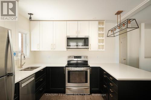 123 Towerhill Road, Peterborough (Northcrest Ward 5), ON - Indoor Photo Showing Kitchen With Double Sink