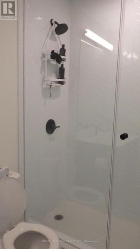 602 - 201 Brock Street S, Whitby, ON - Indoor Photo Showing Bathroom
