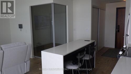 602 - 201 Brock Street S, Whitby, ON - Indoor