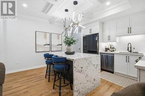 611 1034 Reflection Place, Pickering, ON - Indoor Photo Showing Kitchen With Upgraded Kitchen