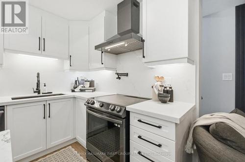611 1034 Reflection Place, Pickering, ON - Indoor Photo Showing Kitchen With Stainless Steel Kitchen With Upgraded Kitchen