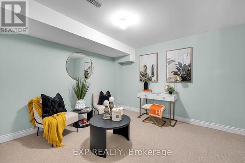 142 Hall Street, Richmond Hill, ON - Indoor