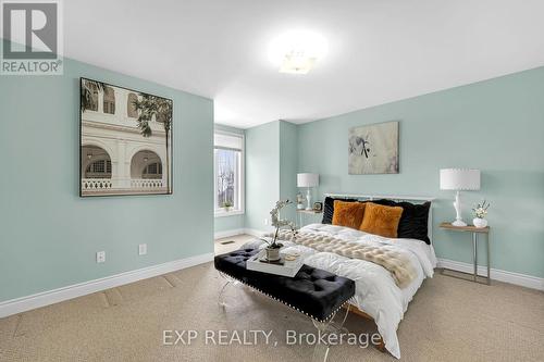 142 Hall Street, Richmond Hill, ON - Indoor Photo Showing Bedroom