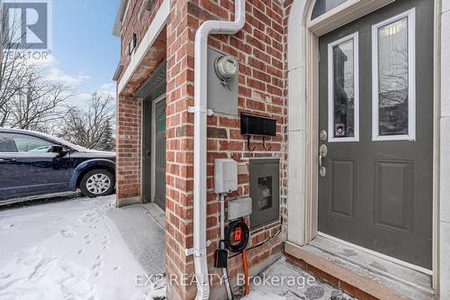 142 Hall Street, Richmond Hill, ON - Outdoor