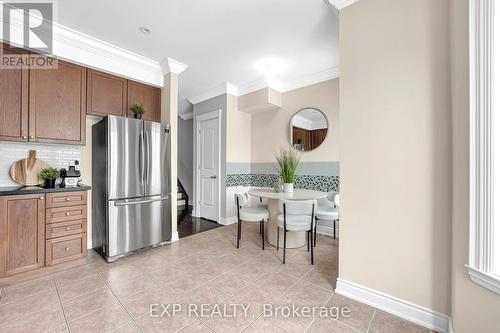 142 Hall Street, Richmond Hill, ON - Indoor Photo Showing Kitchen