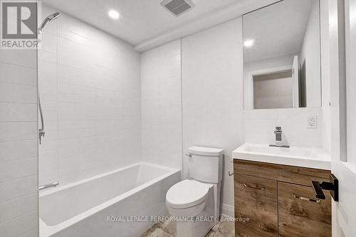 31 Commanda Way, Ottawa, ON - Indoor Photo Showing Bathroom