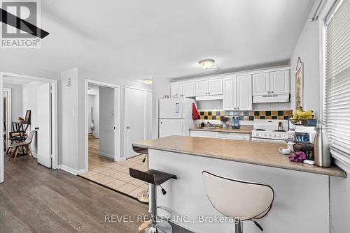 58 & 60 Queen Street S, Mississauga, ON - Indoor Photo Showing Kitchen