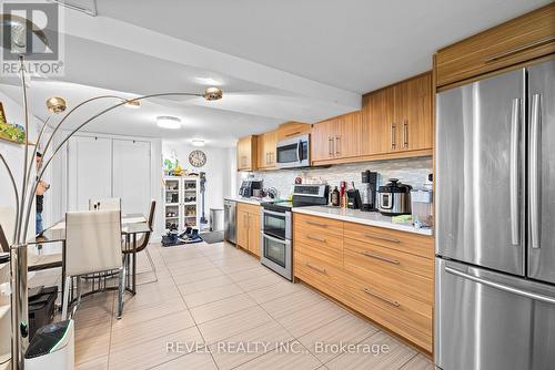 58 & 60 Queen Street S, Mississauga, ON - Indoor Photo Showing Kitchen