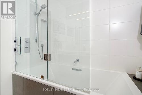 91 Indian Road, Toronto, ON - Indoor Photo Showing Bathroom