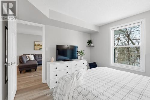 315 - 2040 Cleaver Avenue, Burlington, ON - Indoor Photo Showing Bedroom