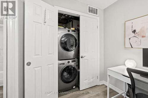 315 - 2040 Cleaver Avenue, Burlington, ON - Indoor Photo Showing Laundry Room