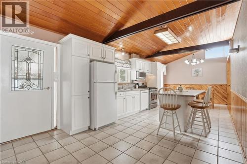 268 Canboro Road, Pelham, ON - Indoor Photo Showing Kitchen