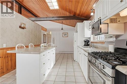 268 Canboro Road, Pelham, ON - Indoor Photo Showing Kitchen With Double Sink