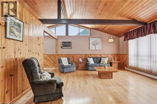 268 Canboro Road, Pelham, ON - Indoor