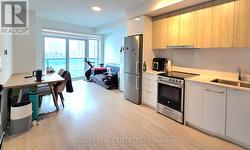 305 - 30 UPPER MALL WAY  Vaughan, ON L4J 0L7