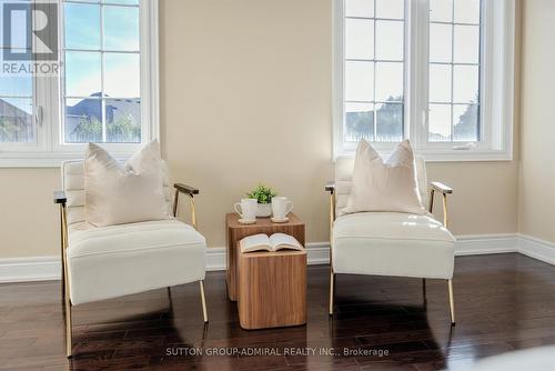 22 James Bowman Court, King, ON - Indoor