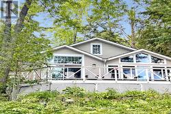 1118 PINE LAKE SHORES  Bracebridge, ON P1L 1X3