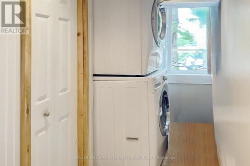 1118 Pine Lake Shores, Bracebridge, ON - Indoor Photo Showing Laundry Room