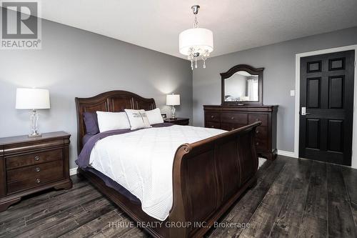 11 Westlake Drive, St. Thomas, ON - Indoor Photo Showing Bedroom