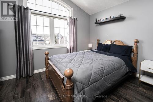 11 Westlake Drive, St. Thomas, ON - Indoor Photo Showing Bedroom